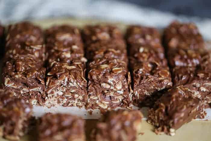 Yummy Chocolate Granola Oat Bar Bites - Healthy & No Bake too!