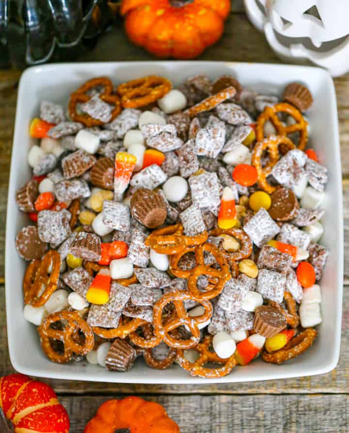 Halloween Party Puppy Chow - The Baking Chocolatess