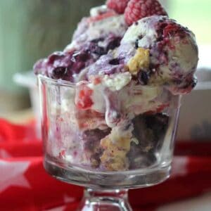 3 Berry Cheesecake Ice Cream {No Churn}