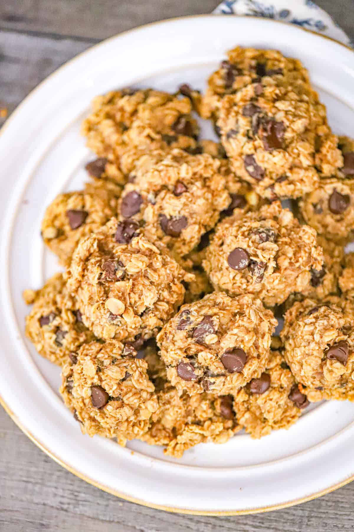 Banana Oat Chocolate Chip Breakfast Cookies