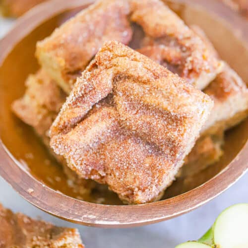 Apple Cinnamon Snickerdoodle Bars