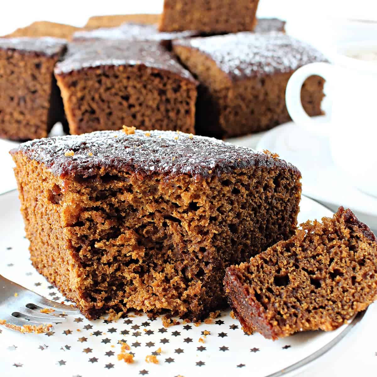 gingerbread snack cake