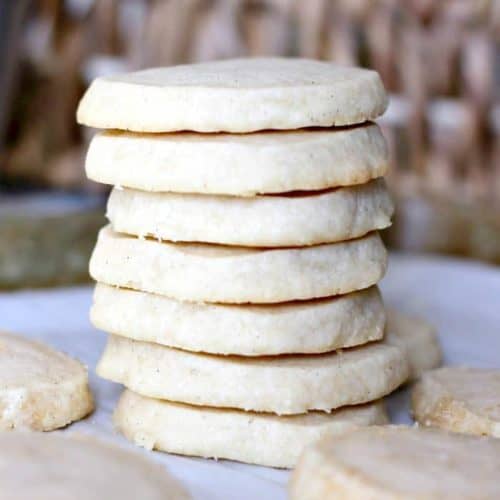 Vanilla Bean Shortbread Cookies - The Baking ChocolaTess