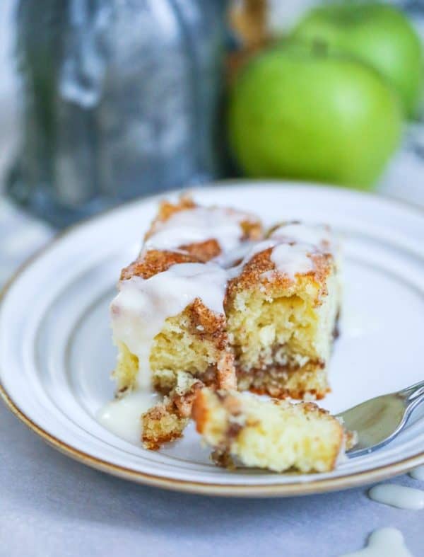 Apple Cinnamon Roll Coffee Cake - The Baking ChocolaTess