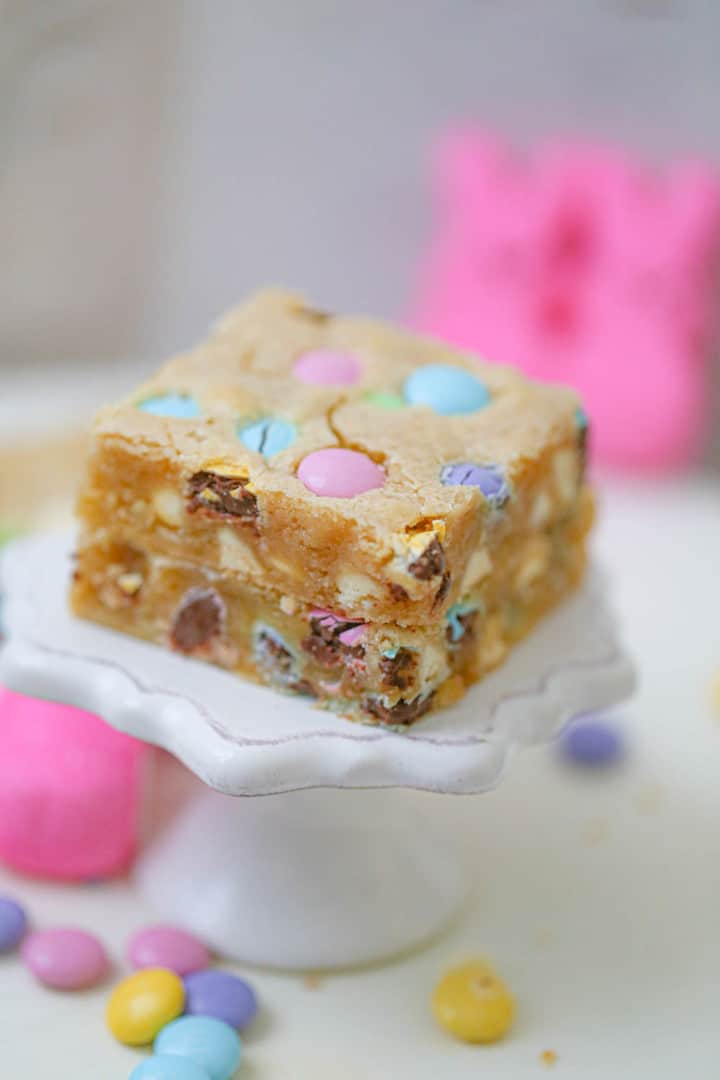 Easter M&M Chocolate Chip Blondies - The Baking ChocolaTess