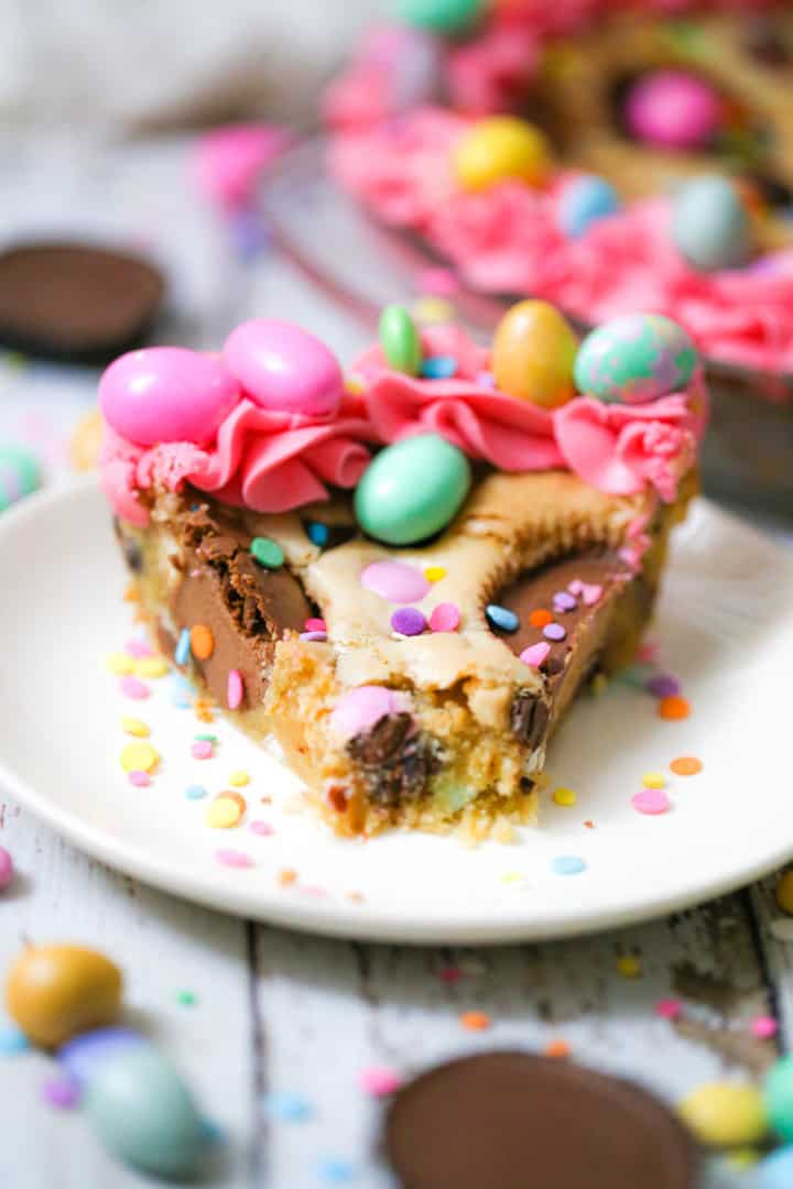 Candy Cookie Pie - The Baking ChocolaTess