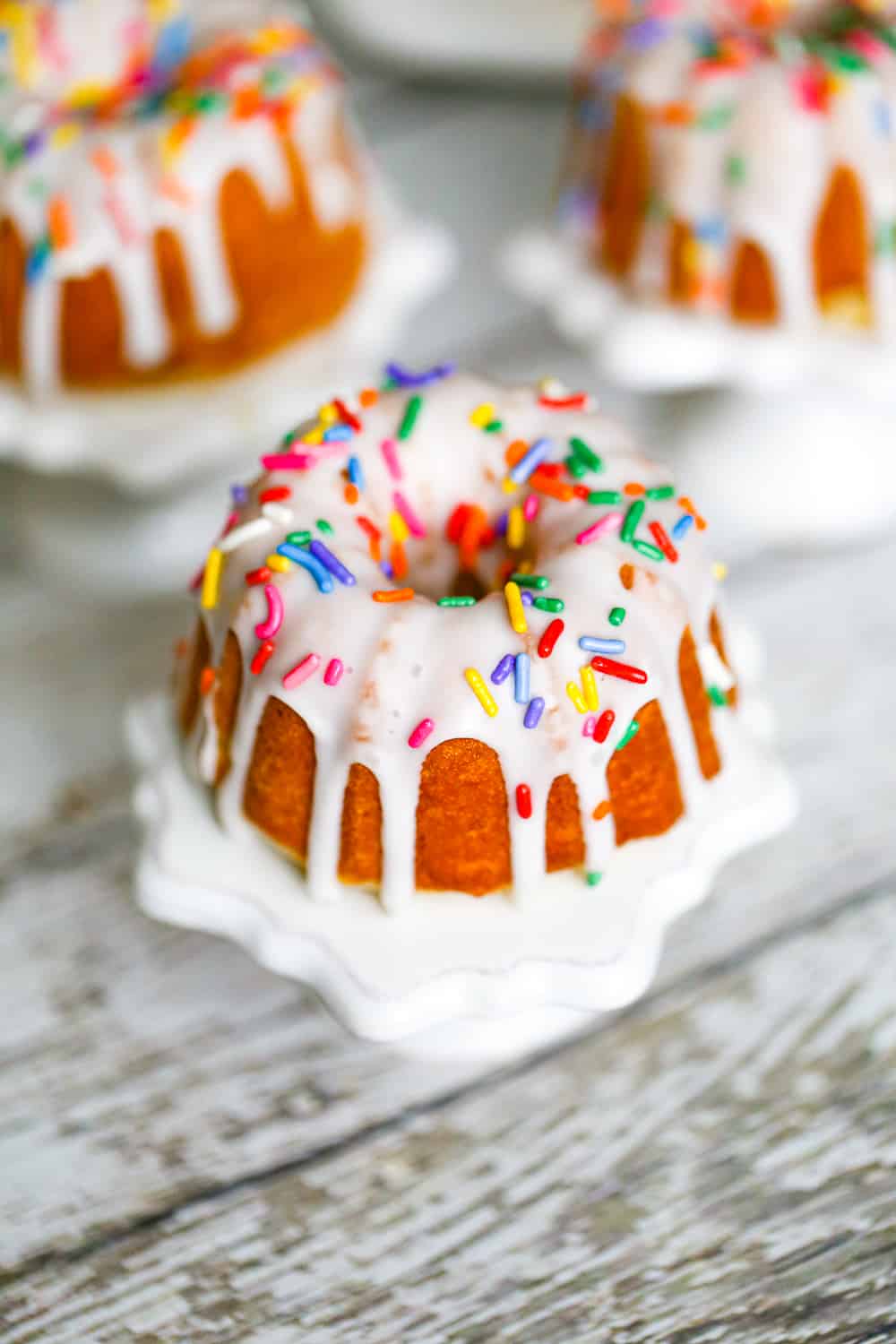 Moist Vanilla White Bundt Cakes