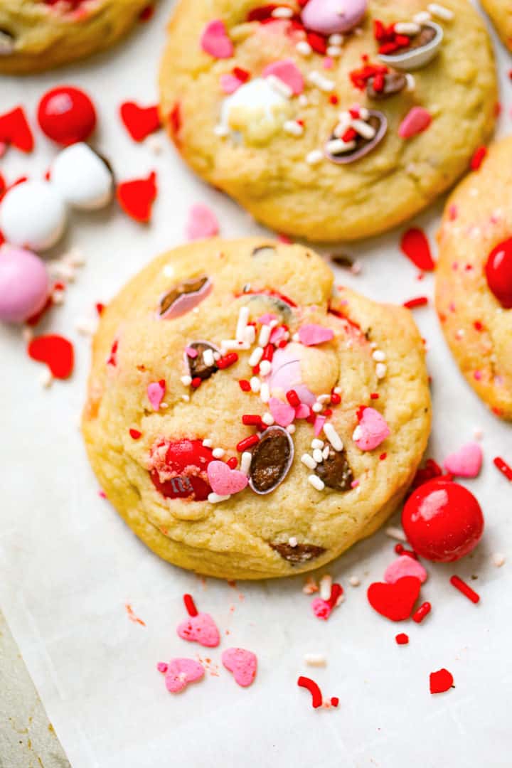 Valentine's Day M&M Cookies - The Baking ChocolaTess