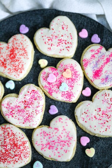 Valentine Sugar Cookies with Vanilla Icing - The Baking ChocolaTess