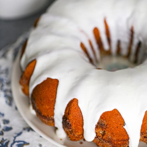 Easy Cinnamon Roll Bundt Cake