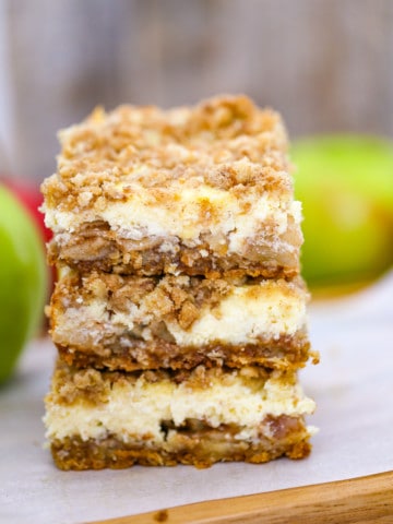 Apple Crisp Cheesecake Bars - The Baking ChocolaTess