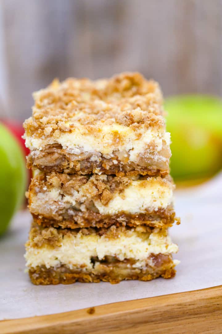 Apple Crisp Cheesecake Bars - The Baking ChocolaTess