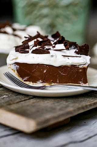 Easy Chocolate Pudding Pie - The Baking ChocolaTess