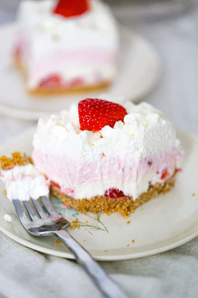 No Bake Strawberry Cheesecake Lasagna Dessert - The Baking ChocolaTess