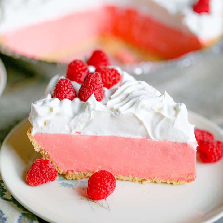 3 Ingredient Jello Cool Whip Pie - The Baking ChocolaTess