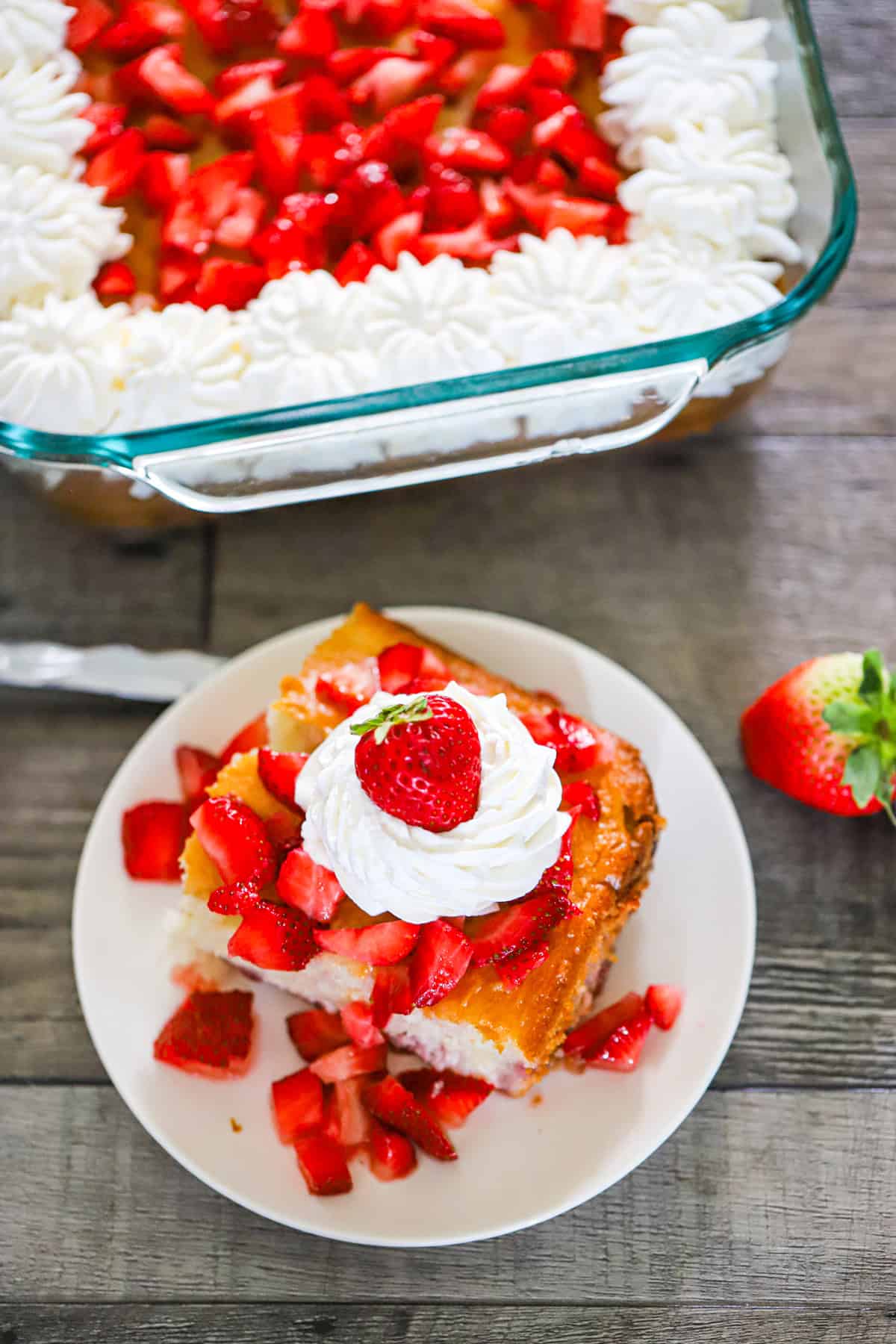 Strawberry Earthquake Cake recipe (Strawberry White Chocolate Cream Cheese Cake)