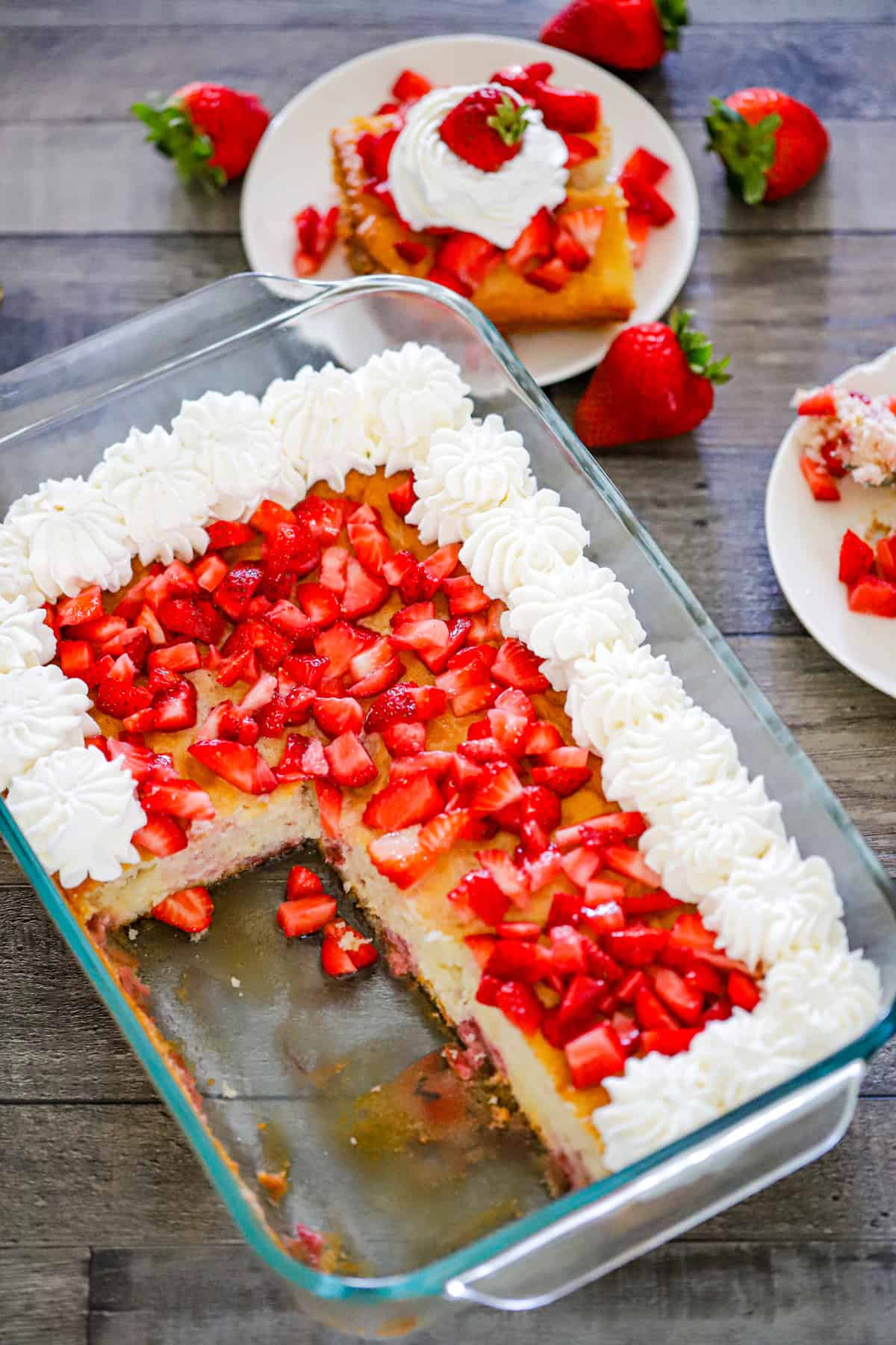 Strawberry Earthquake Cake recipe (Strawberry White Chocolate Cream Cheese Cake)