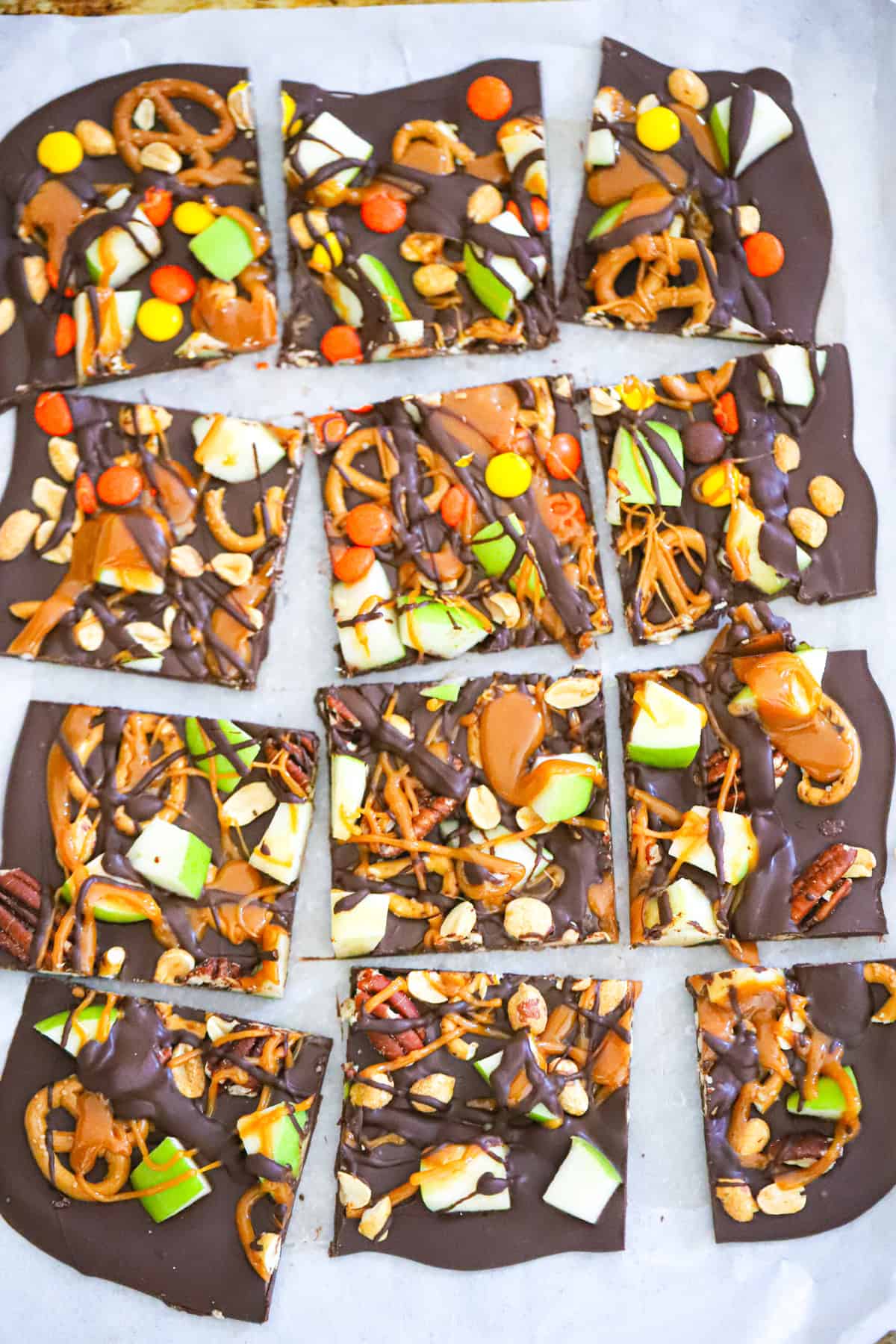 caramel apple chocolate bark with pretzels recipe