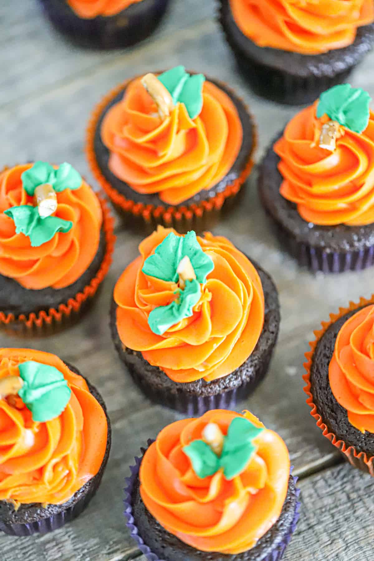 decorated pumpkin patch chocolate cupcake recipe