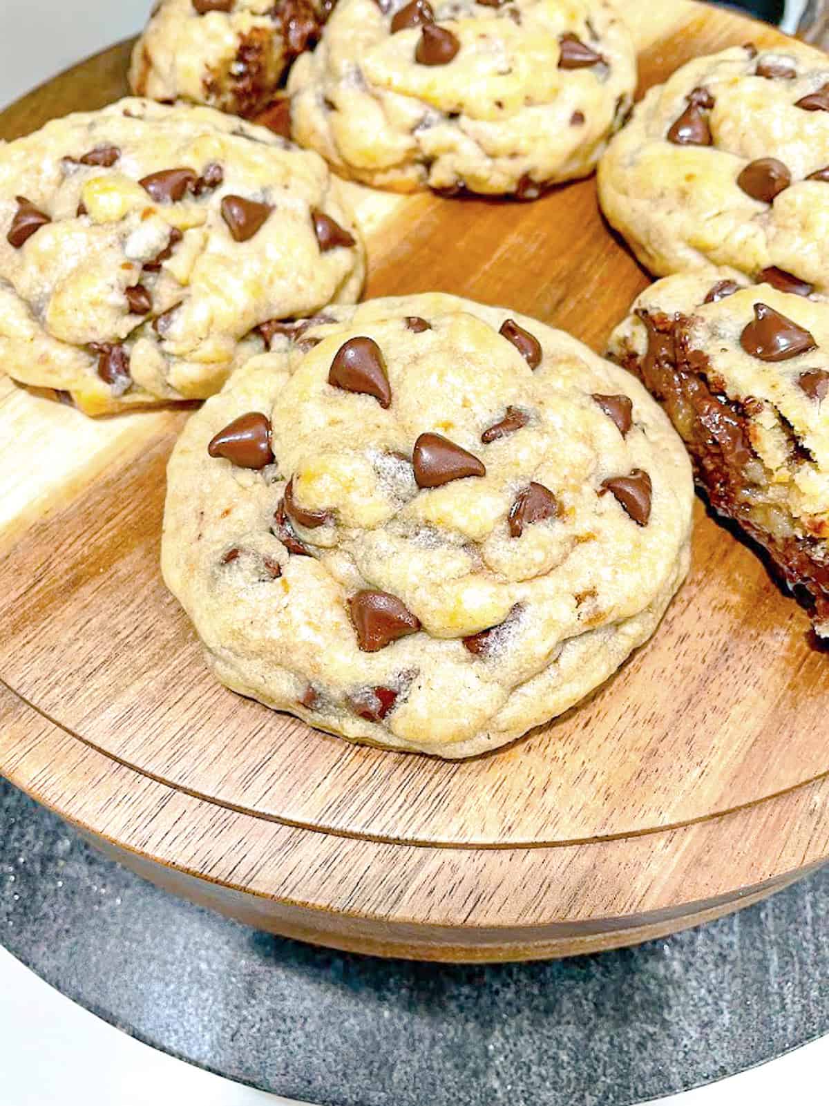 Ultimate Chocolate Chip Levain Cookies