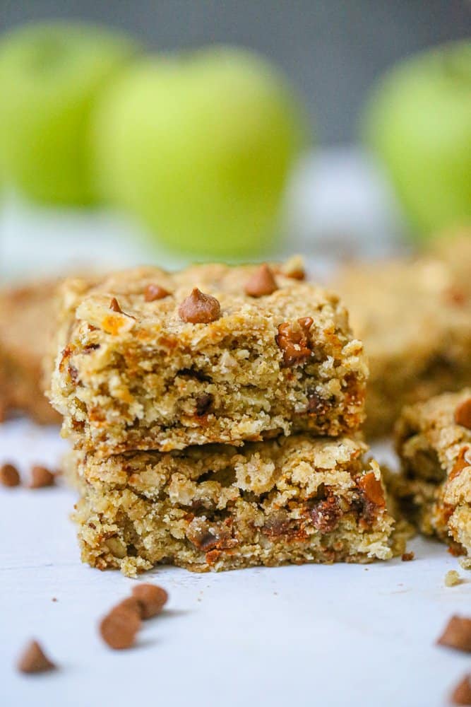 Apple Cinnamon Oatmeal Bars