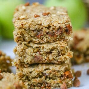 Apple Cinnamon Oatmeal Bars