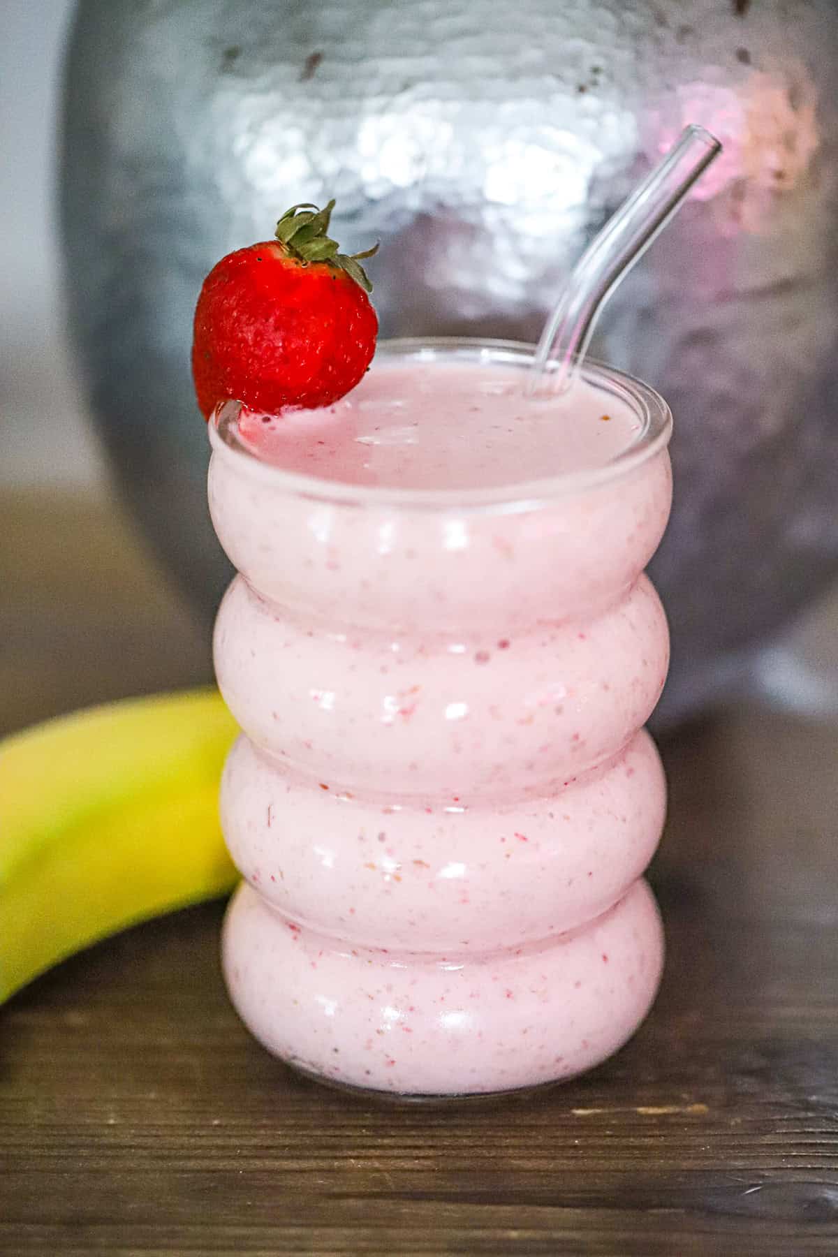 Super Food Strawberry Banana Smoothie with flax, Greek yogurt recipe